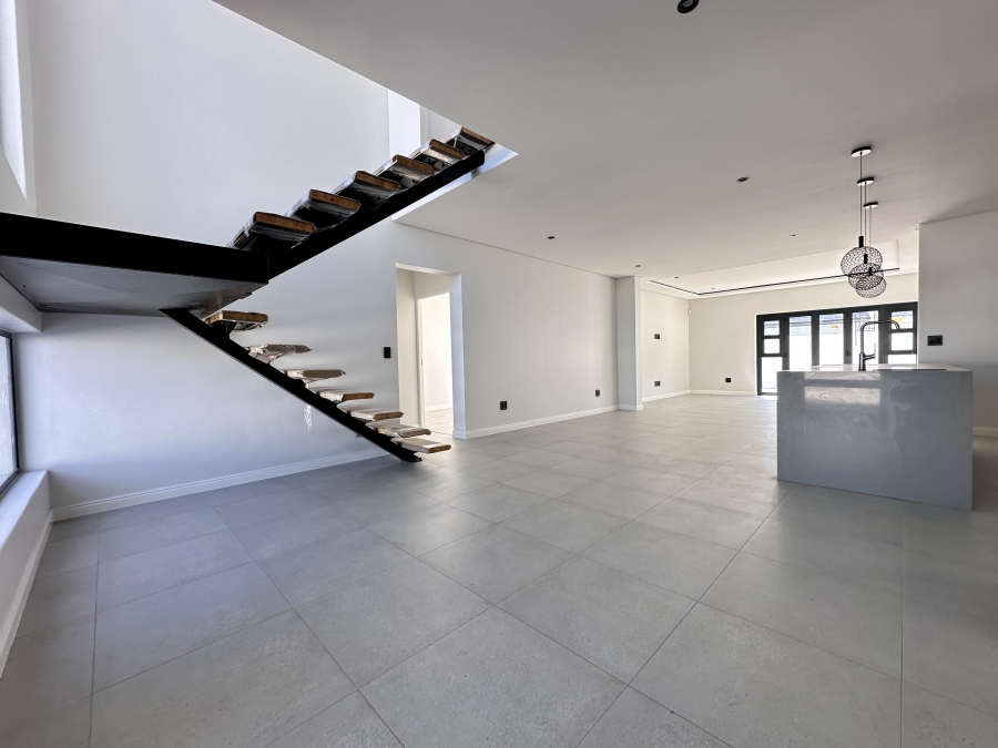 4 Bedroom Property for Sale in Sandown Western Cape